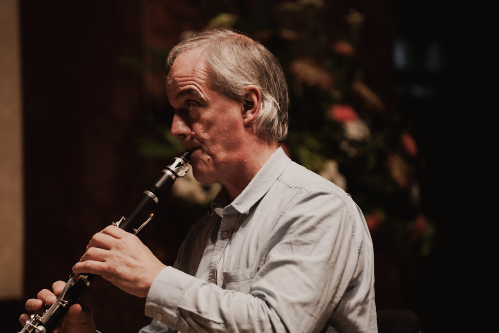 Gareth Hulse on oboe performing with The Nash Ensemble